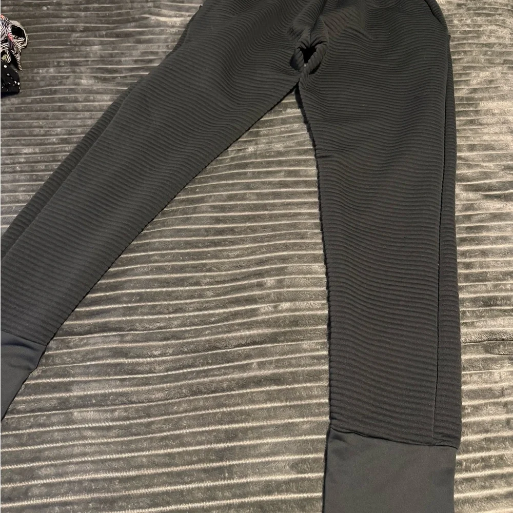 Nike Woman’s Performance Joggers - Picture 3 of 3